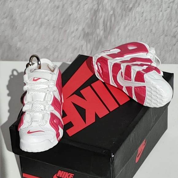 Keychains - Picture 4 of 15